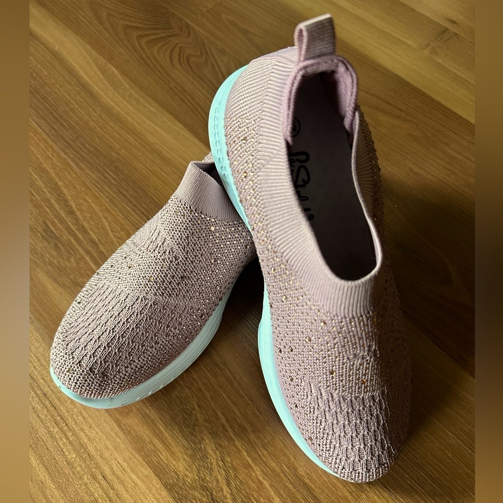 Mauve rhinestone LaSheelah slip on shoes size 6.5 NWOT